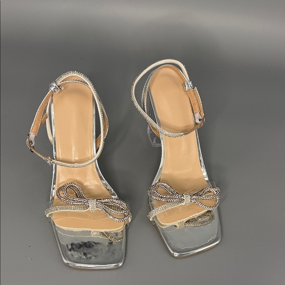 Shoes - Elegant‎ Silver Strappy Women's Sandals 39/ US 8.5